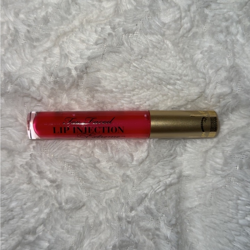 LIP INJECTION EXTREME by Too Faced